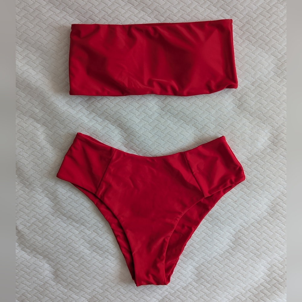 Red Bikini (M)